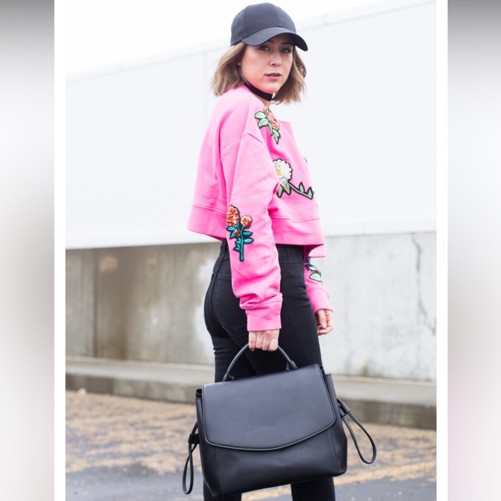 *HOST PICK* - Zara cropped sweatshirt with sequenced flower patches - Picture 5 of 12
